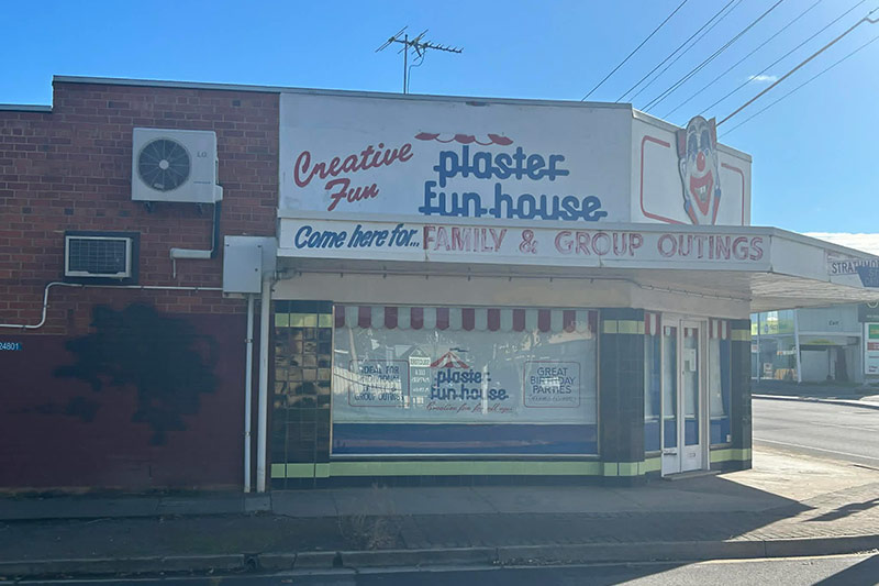 plaster fun house
